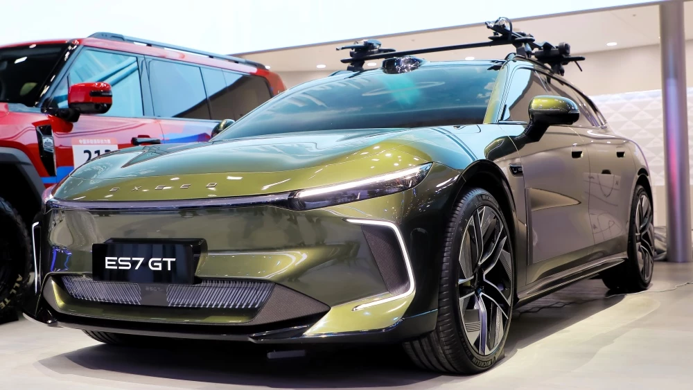 Легковой дуэт. Exeed представил в Гуанчжоу универсал Exlantix ES7 GT и седан ES Hero
