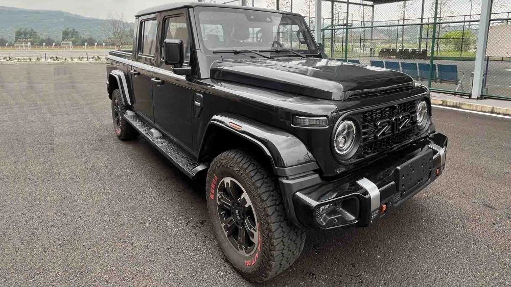  Минпром КНР рассекретил пикап на базе BAW 212. Он будет доступен в двух вариациях