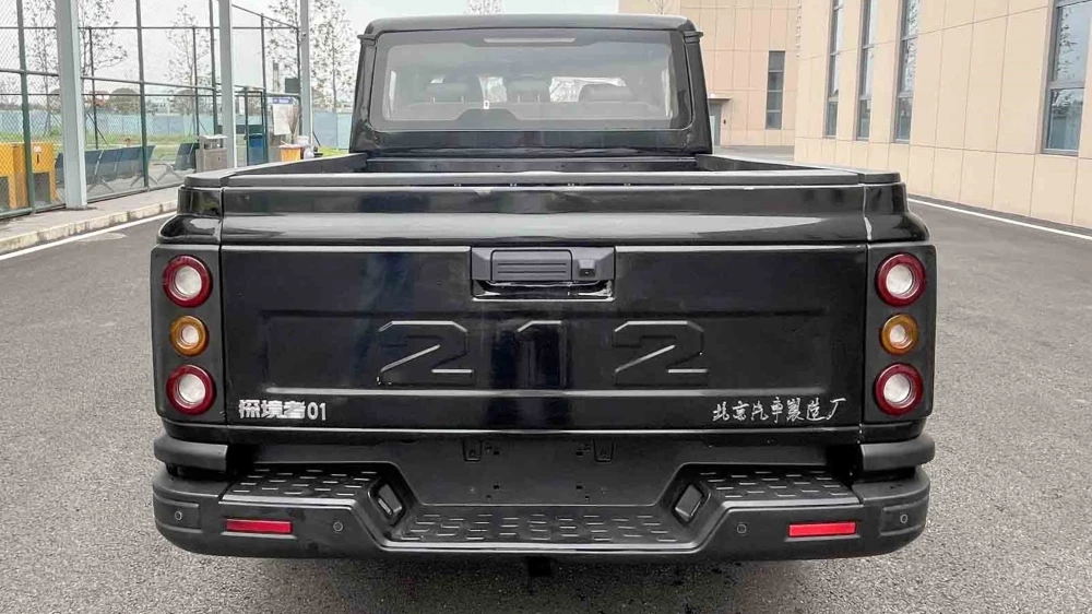  Минпром КНР рассекретил пикап на базе BAW 212. Он будет доступен в двух вариациях