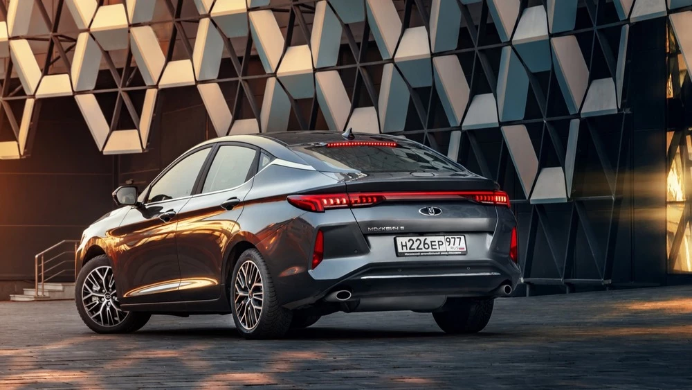 «Москвич 6» получил новые опции. Что изменилось и сколько стоит