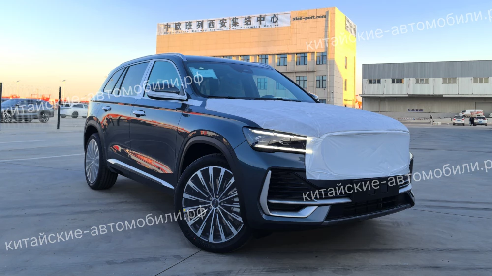  Новые кроссоверы Geely Monjaro отправили в Россию. «Живые» фото