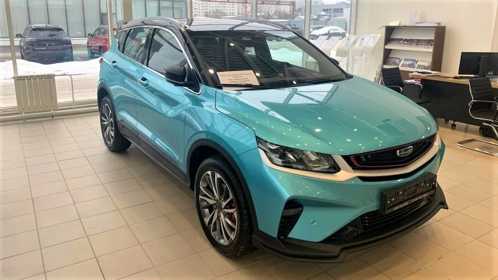  «Новые партии не ждем». Сколько Geely Coolray осталось у дилеров и что они предлагают взамен