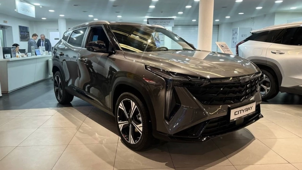  «Новые партии не ждем». Сколько Geely Coolray осталось у дилеров и что они предлагают взамен