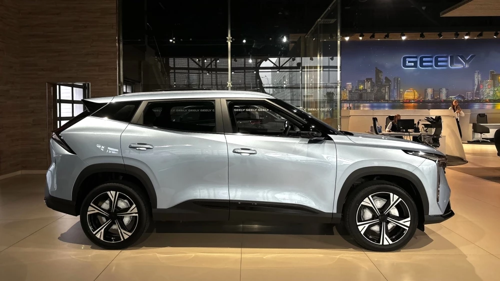  «Новые партии не ждем». Сколько Geely Coolray осталось у дилеров и что они предлагают взамен