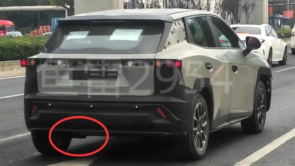 Новый Omoda C4 впервые заметили на тестах в Китае. Кроссовер ждут в России в 2026 году