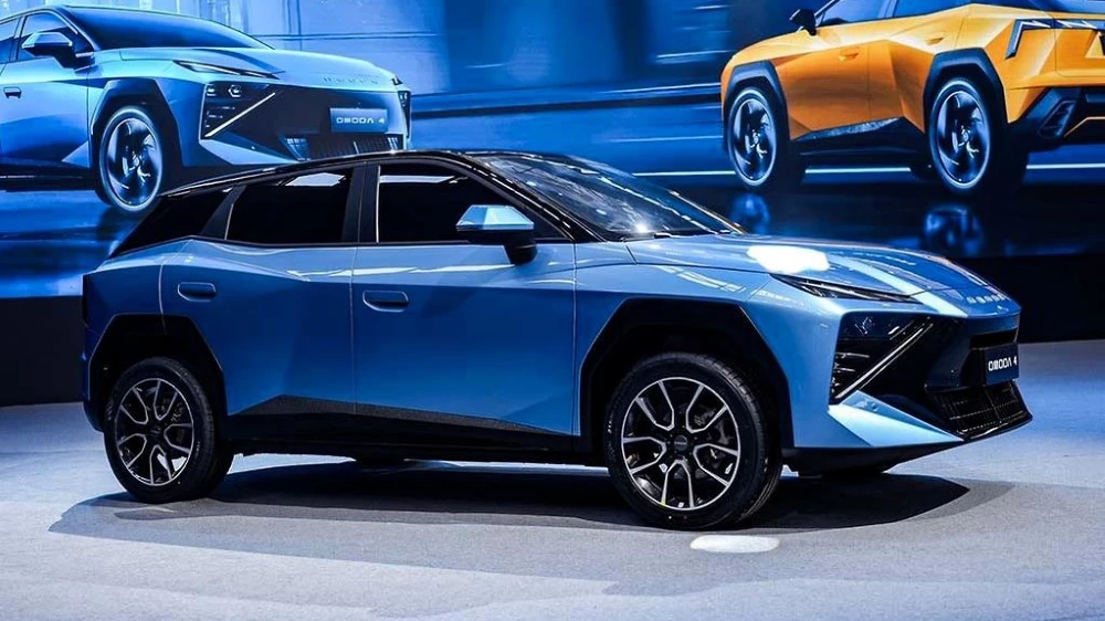 Новый Omoda C4 впервые заметили на тестах в Китае. Кроссовер ждут в России в 2026 году