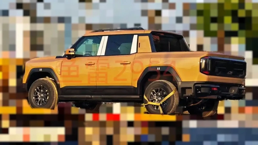 Новый пикап Jetour F700 заметили на автовозе. Он создан на базе внедорожника G700