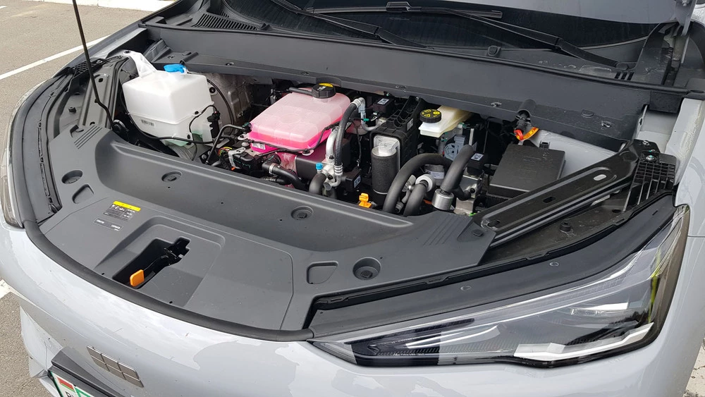 Первый электромобиль белорусской сборки. Станет ли Geely EX5 альтернативой «серому» импорту?