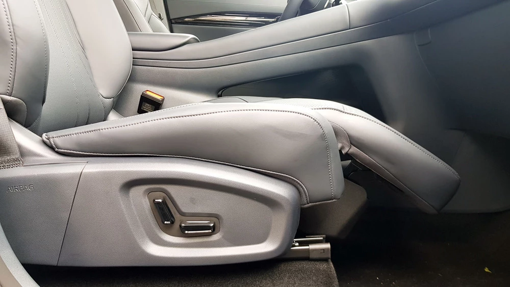 Первый электромобиль белорусской сборки. Станет ли Geely EX5 альтернативой «серому» импорту?