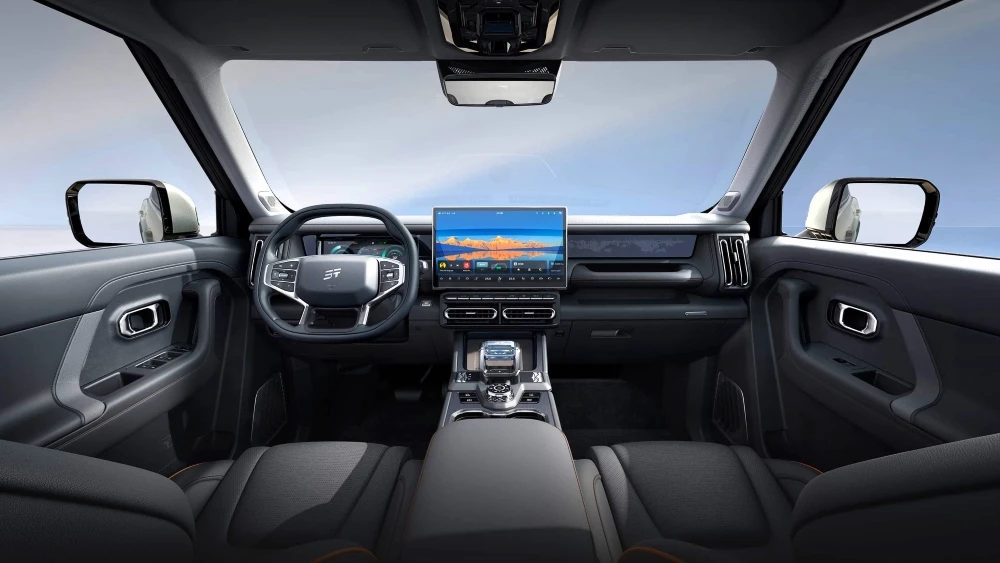 Полноприводный Jetour T1 с гибридной установкой стал доступнее в Китае. На чём сэкономили