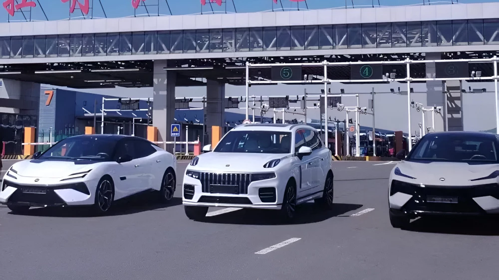  Стала известна официальная цена кроссовера Nordcross 001 в России. У бренда появился сайт