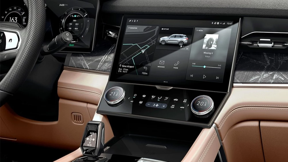  Стала известна официальная цена кроссовера Nordcross 001 в России. У бренда появился сайт