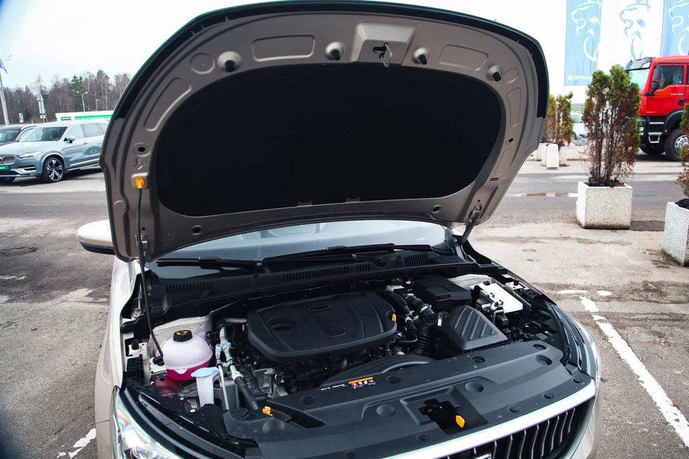  Теперь только «автомат». У Geely Emgrand исчезла версия с МКП в России