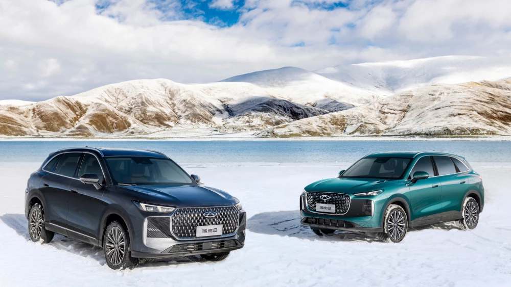 В двух вариантах экстерьера. Новый Chery Tiggo 8 представили в Китае