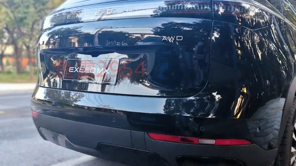  В Китае заметили кроссовер Exeed MX с полным приводом. Он отправится на экспорт