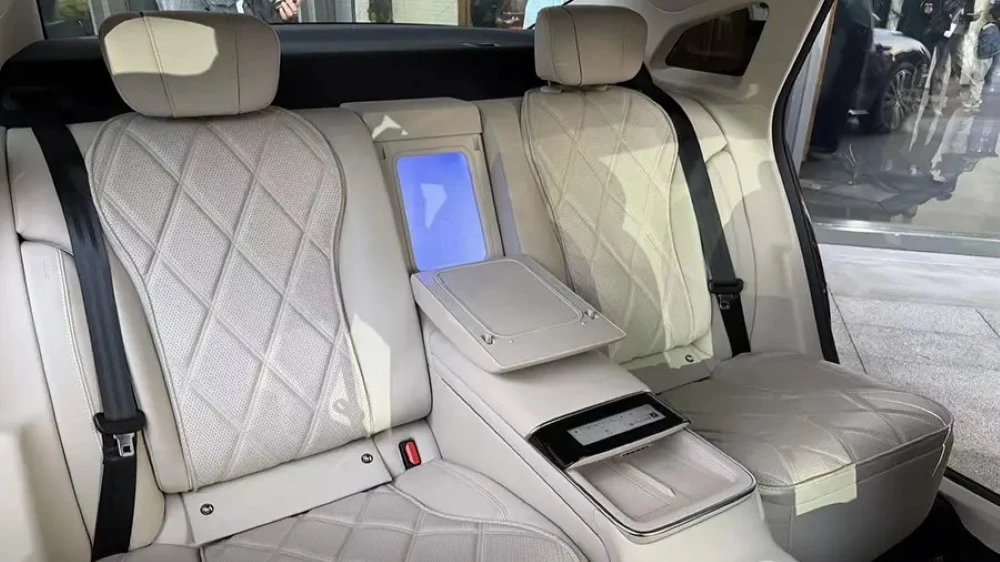 VIP-седан Chery. Fulwin A9L получил версию с 4-местным салоном и полным приводом