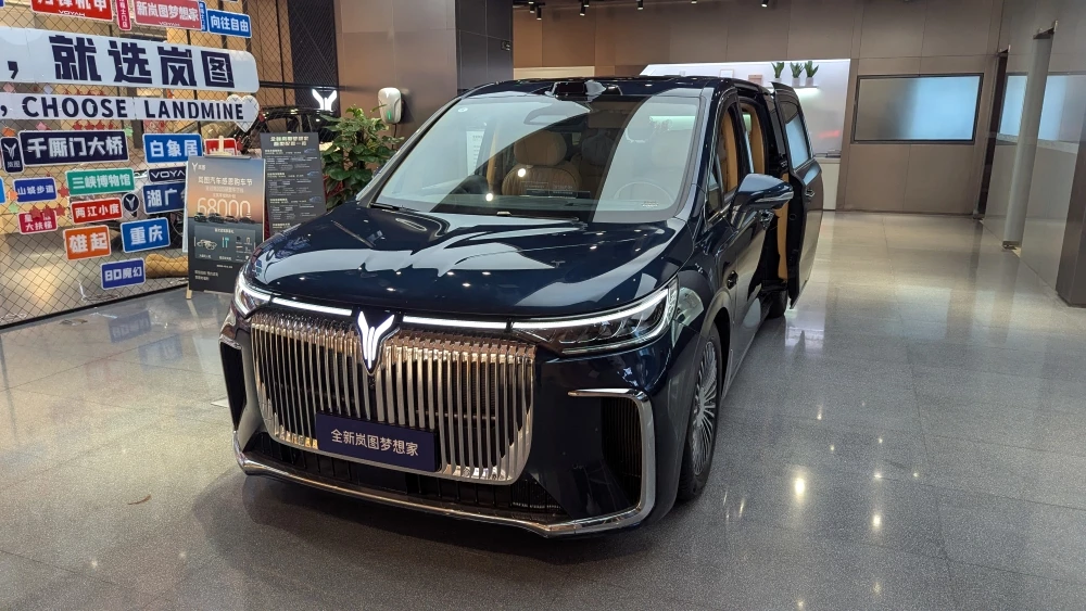  Voyah привезет в Россию минивэн Dream+. 8 интересных фактов и «живые» фото