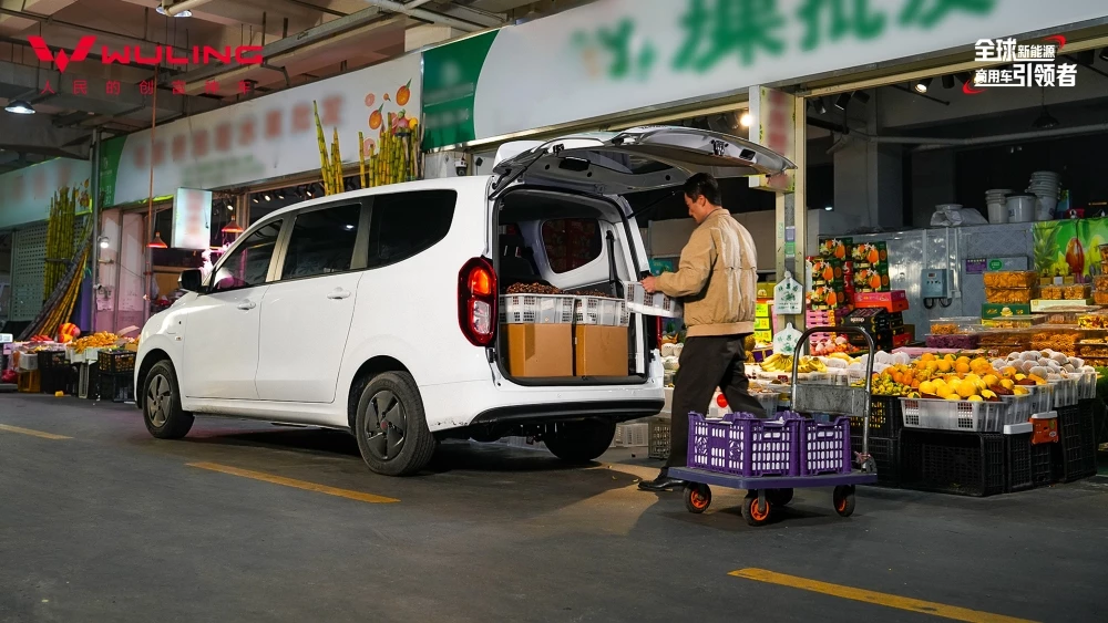  Wuling выпустил обновленный универсал за 600 тысяч рублей. У него две заряжаемые версии