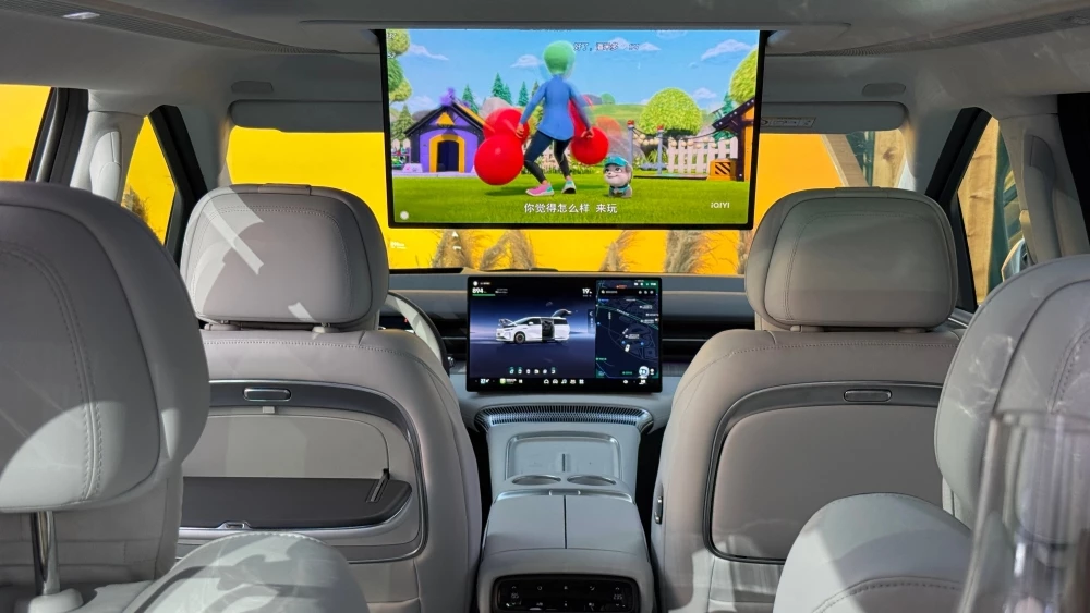  XPeng X9 стал самым дальнобойным семиместным минивэном в мире. Цены и оснащение