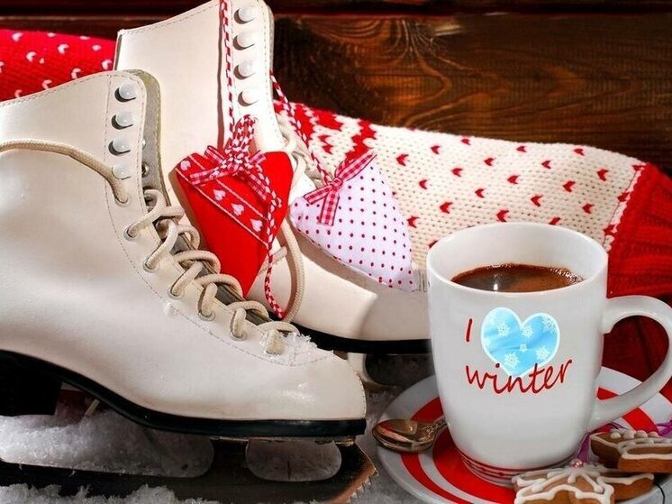 Обзор новостей за среду: в Петрозаводске заливают каток, готовятся варить глинтвейн на рождественской ярмарке и вставать на лыжи