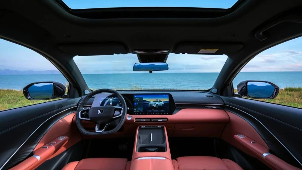  Changan анонсировал новое поколение Uni-S для России. Кроссовер будет полноприводным