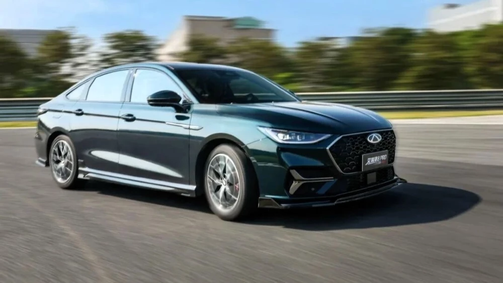  Chery представила в Китае новый седан Arrizo 8 Pro 400T. Он получил более мощный ДВС