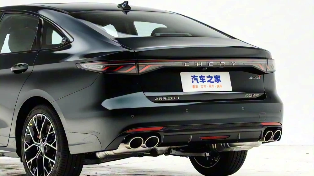 Chery представила в Китае новый седан Arrizo 8 Pro 400T. Он получил более мощный ДВС