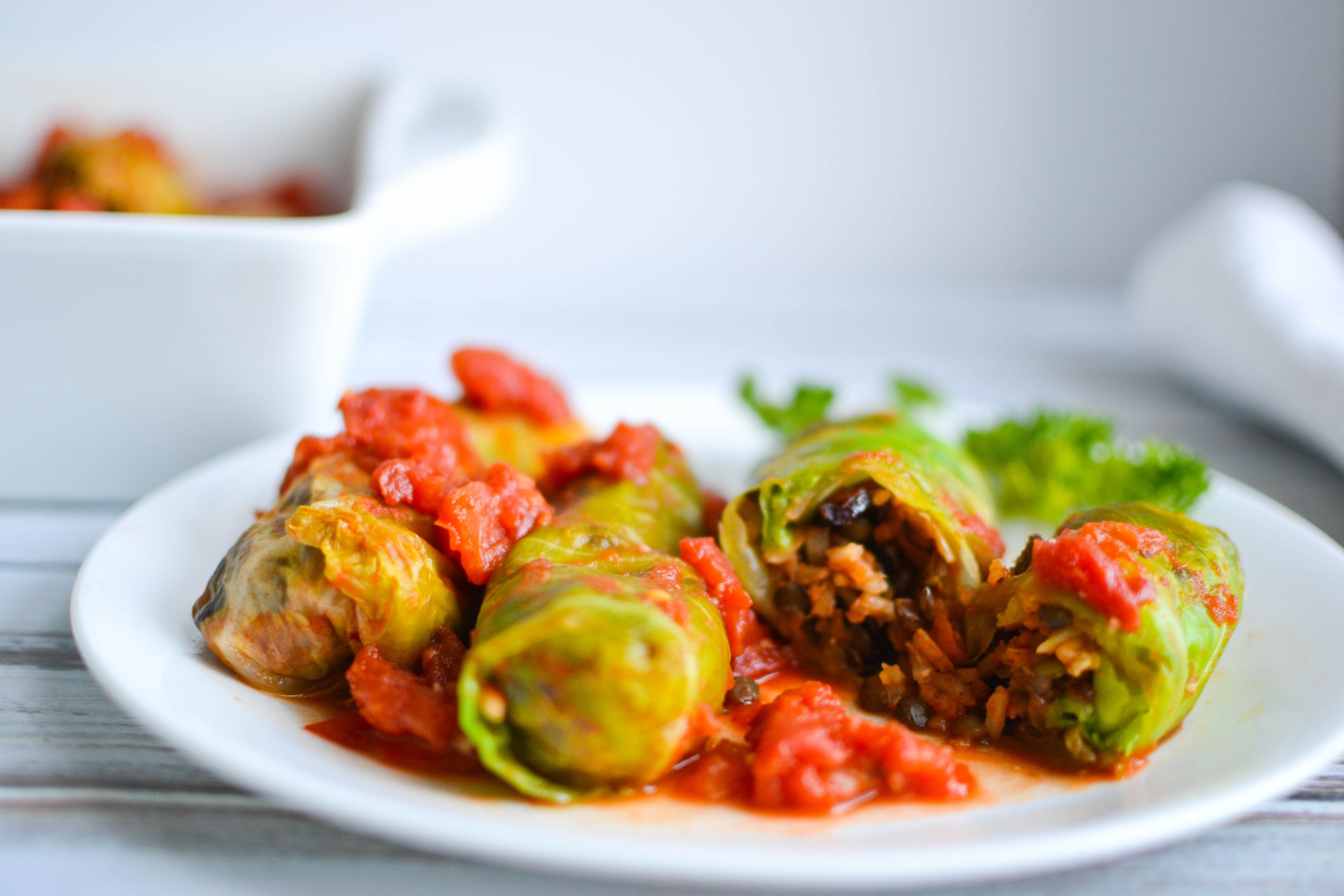 Овощные голубцы с киноа и фетой