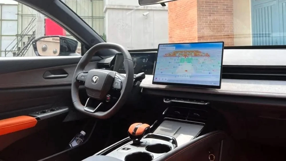  HEV и PHEV. Гибридный Changan Uni-V с двумя типами силовых установок готовят к дебюту