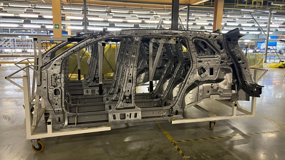 Как Evolute пишет историю российского электротранспорта. Репортаж с завода