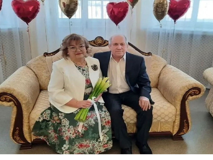 Семья Пуховых из Петрозаводска отметила золотую свадьбу