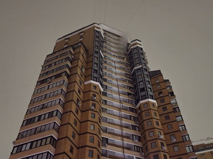 Загорелось в спальне: новые детали ночного пожара в Москве