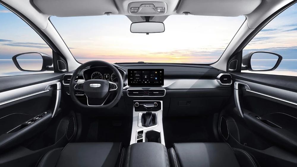  Geely Coolray получит атмосферный мотор и &laquo;автомат&raquo;. Кроссовер сертифицируют для ЕАЭС