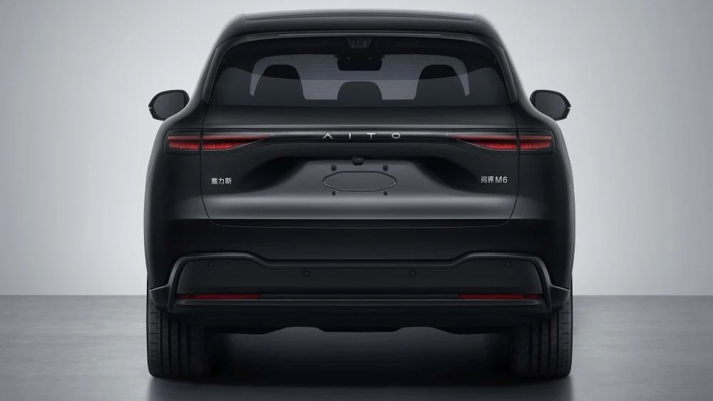  Кроссовер Aito M6 получит электрическую и гибридную версии. Раскрыты их характеристики