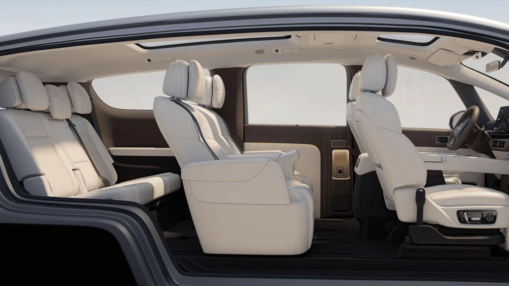  В Беларуси стартовали официальные продажи Li Auto i8 и Mega. Цены и комплектации