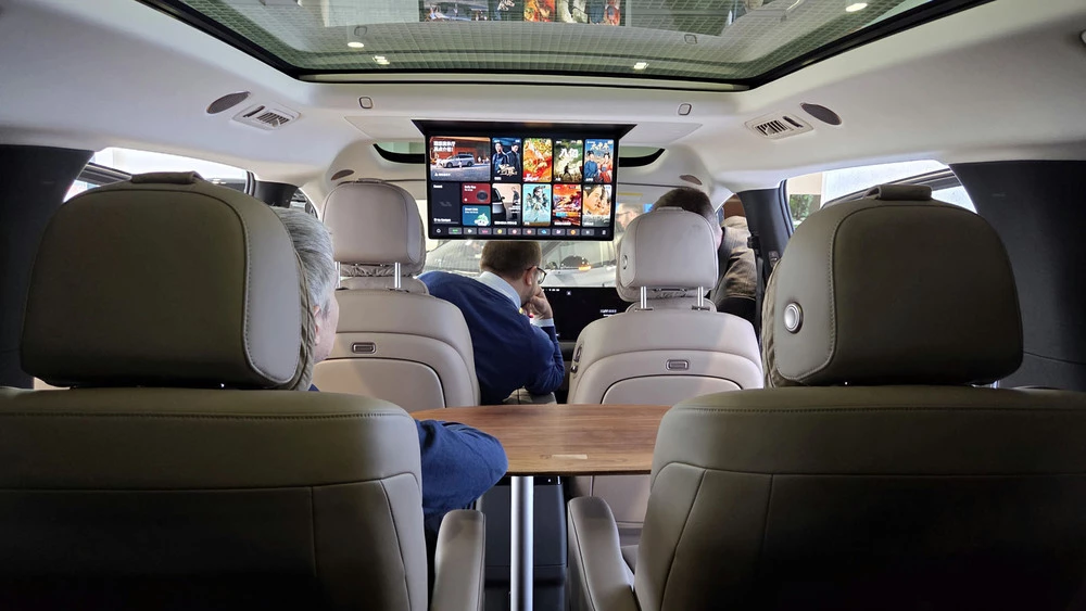  В Беларуси стартовали официальные продажи Li Auto i8 и Mega. Цены и комплектации