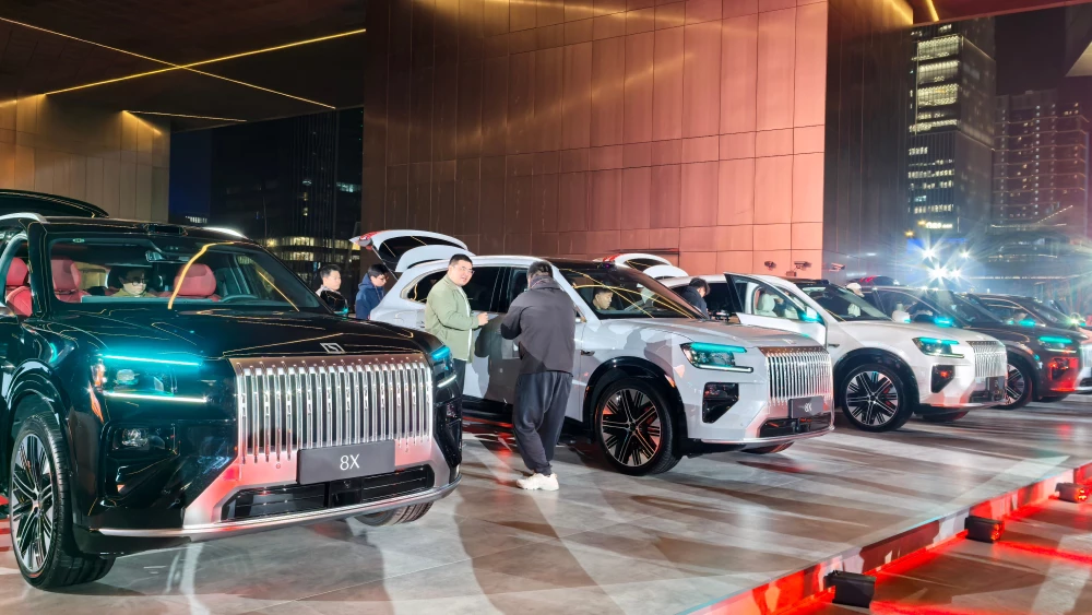 10 тысяч предзаказов за 38 минут. Почему кроссовер Zeekr 8X может стать популярным