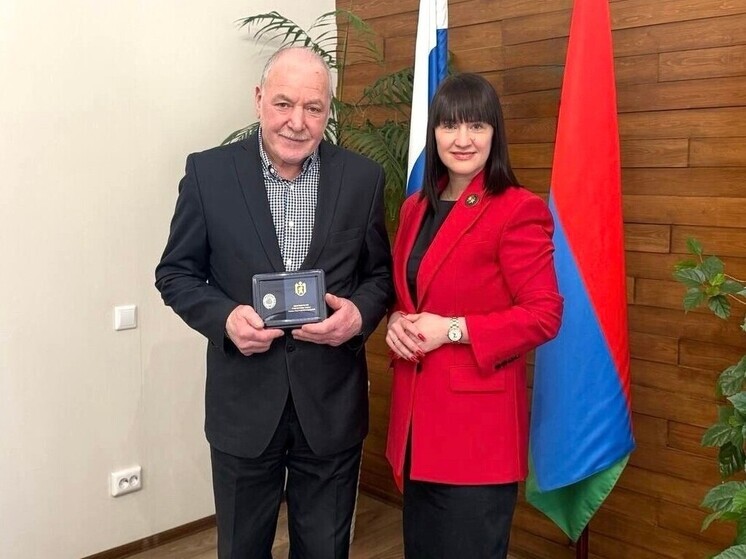 Основатель Центра для диких животных удостоен почетной награды от главы Карелии