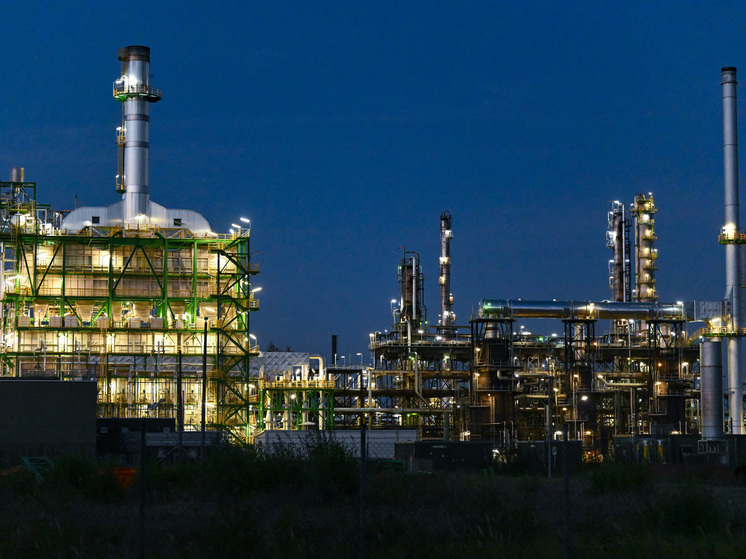 Нефть Brent под $90, Urals выше $70: цена барреля – в пользу России