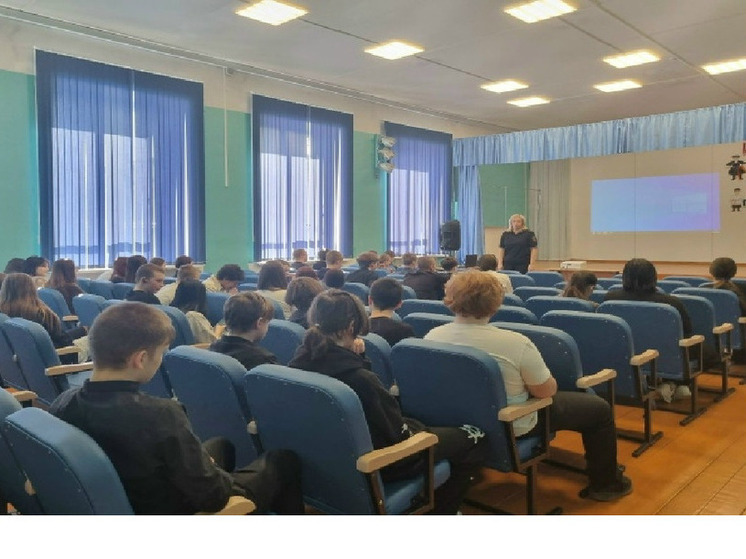 В преддверии весенних каникул инспекторы напоминают карельским подросткам о главных дорожных правилах