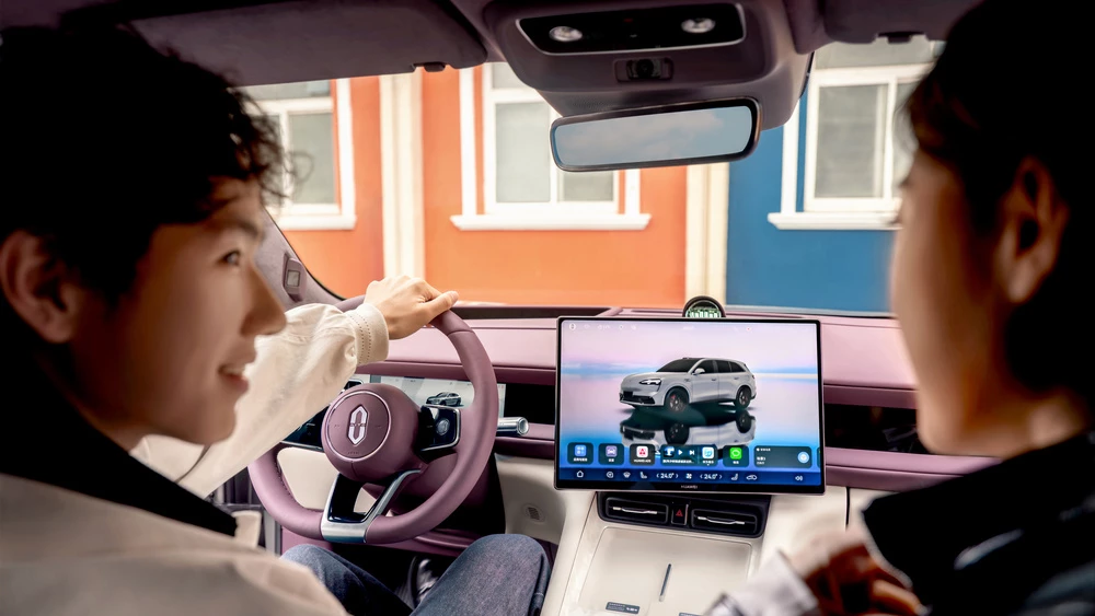  Aito M6 вышел в предзаказ в Китае. Чем интересен кроссовер и сколько стоит