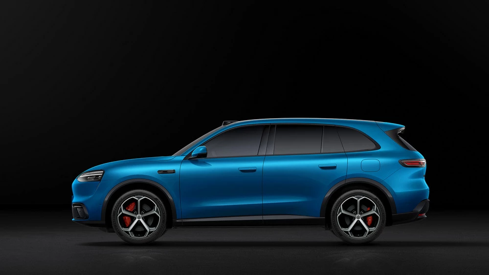  Aito M6 вышел в предзаказ в Китае. Чем интересен кроссовер и сколько стоит