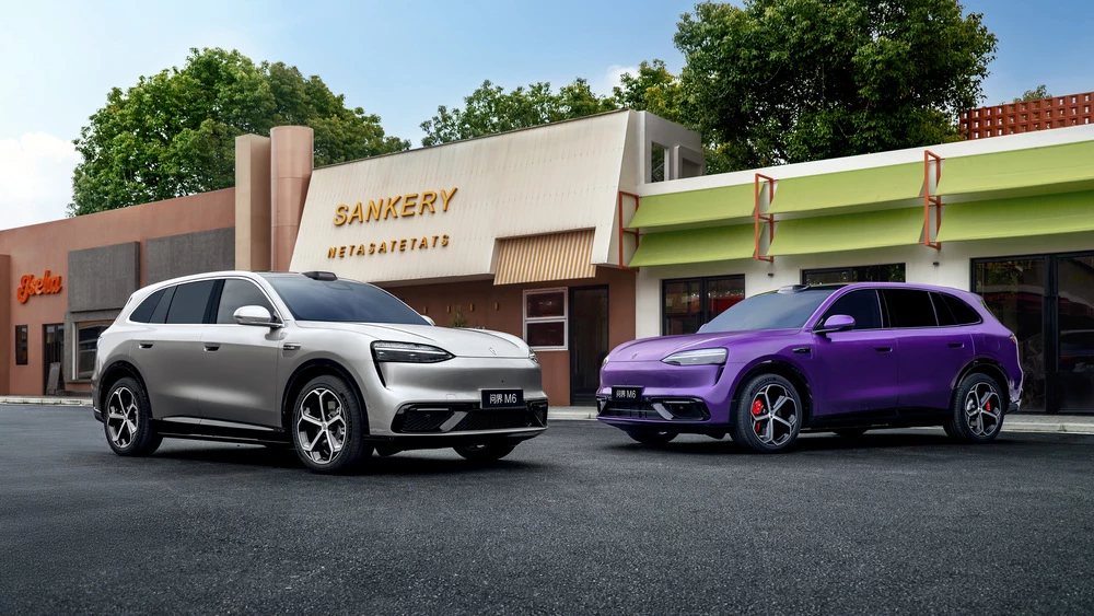  Aito M6 вышел в предзаказ в Китае. Чем интересен кроссовер и сколько стоит