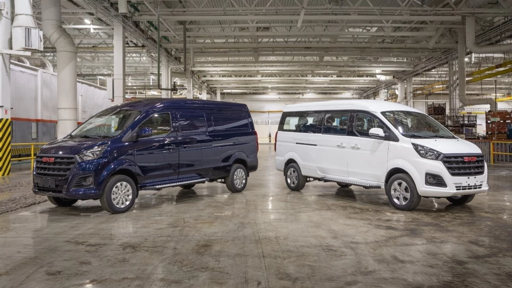  АвтоВАЗ начал сборку коммерческих автомобилей SKM. Разбираемся в их родословной