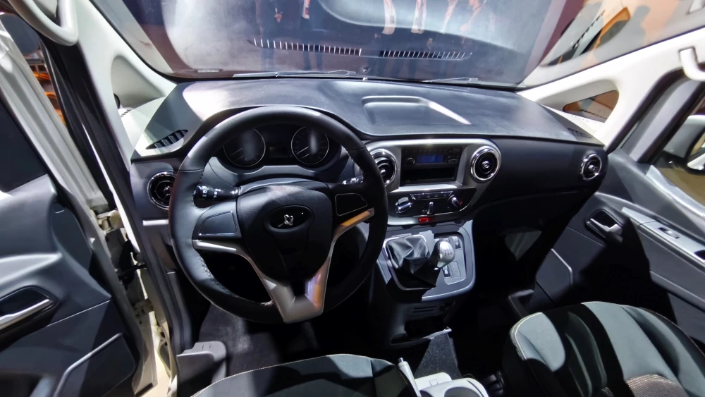  АвтоВАЗ начал сборку коммерческих автомобилей SKM. Разбираемся в их родословной