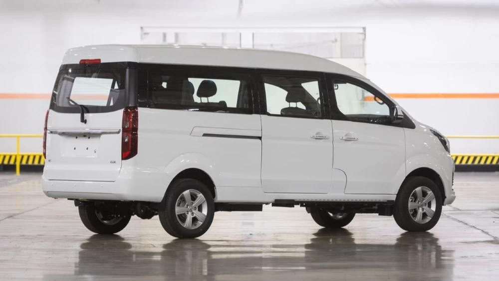  АвтоВАЗ начал сборку коммерческих автомобилей SKM. Разбираемся в их родословной