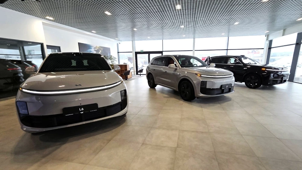  Белорусский дистрибьютор Li Auto сбил цены на свои гибриды. Разбираемся, что произошло