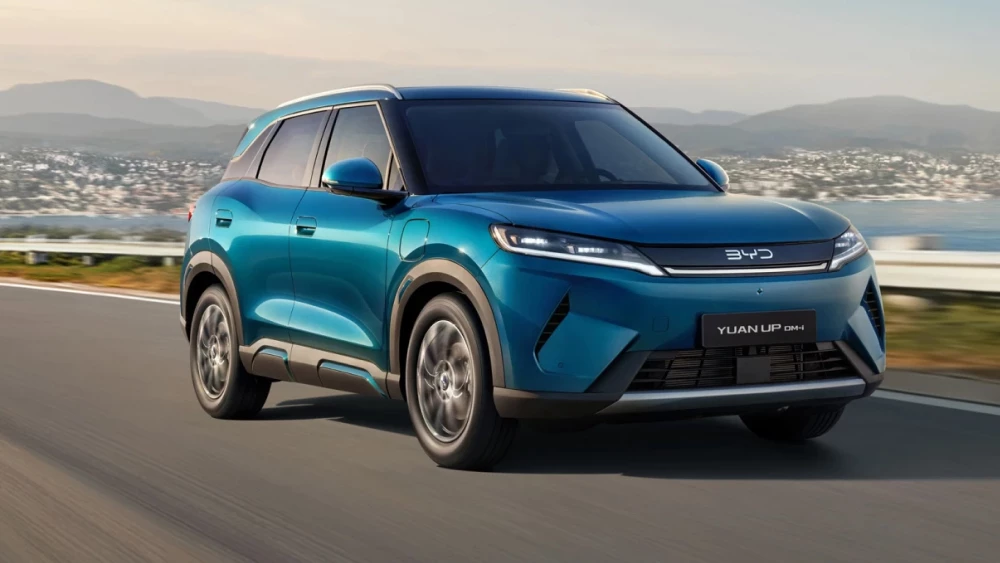  Цена гибридного BYD Yuan Up DM-i стала известна в Узбекистане. Характеристики и оснащение