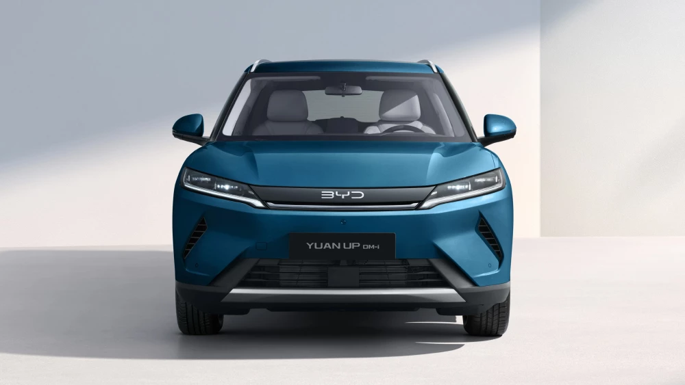 Цена гибридного BYD Yuan Up DM-i стала известна в Узбекистане. Характеристики и оснащение