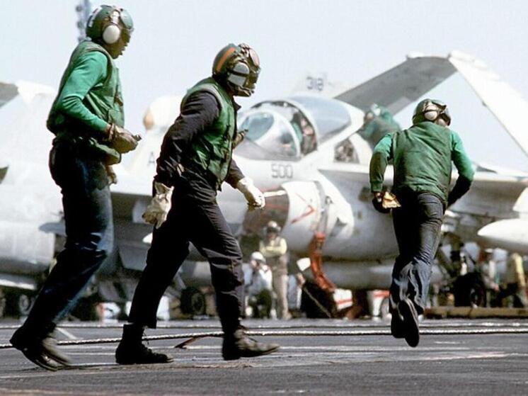 Выросло количество погибших американцев: подтверждена гибель экипажа разбившегося самолета